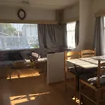 Clara ,clhoe * مير-لي-بان